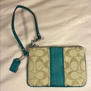 Coach Wristlet / coin purse / wallet like new